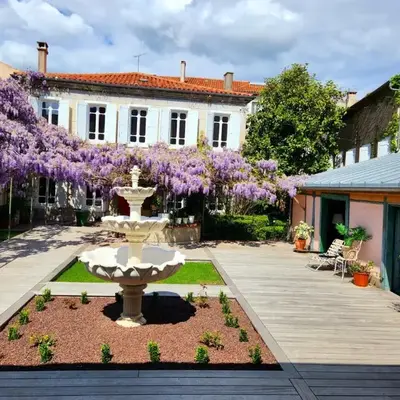 Maison centre historique Le Préau saint Jacques