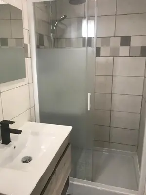 a bathroom with a shower and a sink at Douceur occitane in Saint-Chinian