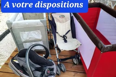 a stroller and a baby carriage with the words a voice dispositions at Mobil home de Patricia et Franck à Sigean in Sigean