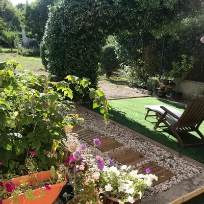 chambre et salle de bain privé s'ouvrant sur terrasse