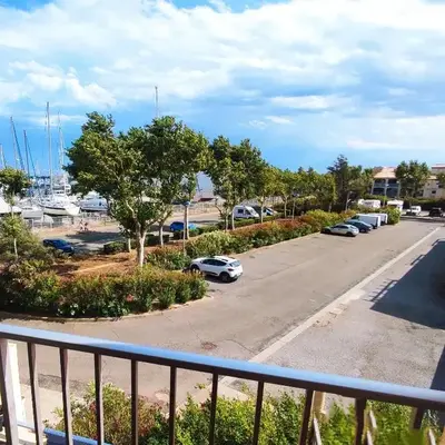 APPARTEMENT DE VACANCES A LA MER DANS RESIDENCE SECURISEE