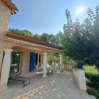 Belle villa entre garrigue et rivière