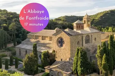 a church with a pink overlay with the words laplace de fürrite at Cachette Secrète & SPA Narbonne in Narbonne