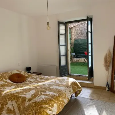 T2 cosy avec espace extérieur