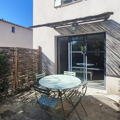 2 Bedroom Lovely Home In St-Laurent-De-La-Carbr