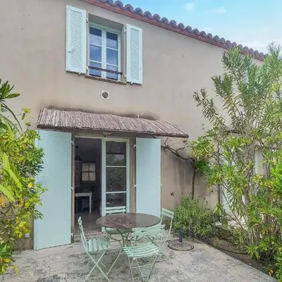 Awesome Home In Saint-Laurent-De-La-Ca With Wifi