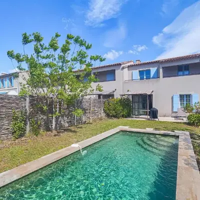 Amazing Home In Saint-Laurent-De-La-Ca