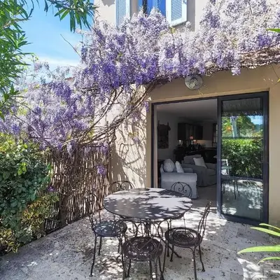 2 Bedroom Awesome Home In Saint-Laurent-De-La-Ca
