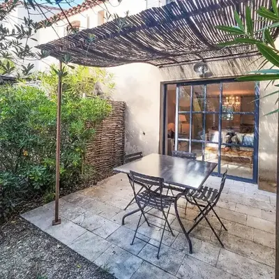 2 Bedroom Awesome Home In Saint-Laurent-De-La-Ca