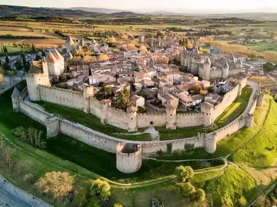 an aerial view of windsor castle in england at Jiovanni in Rieux-Minervois