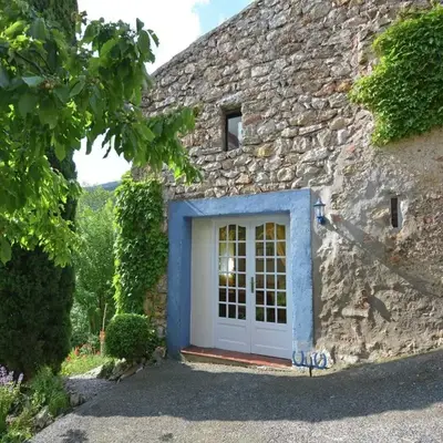 Villa in Pyrenees with Stunning Mountain Views