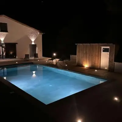 Jolie villa avec piscine