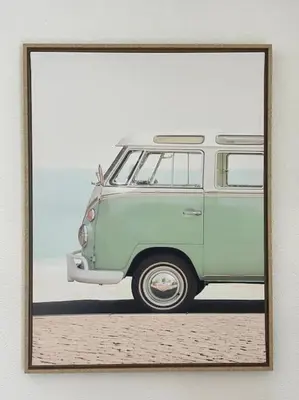 a picture of a green and white van at L'Escapade Cathare - Résidence Terrasse & parking in Carcassonne