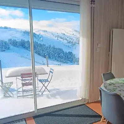 Vue exceptionnelle tout en haut des montagnes