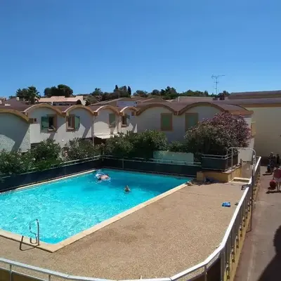 T2 cabine climatisé avec piscine