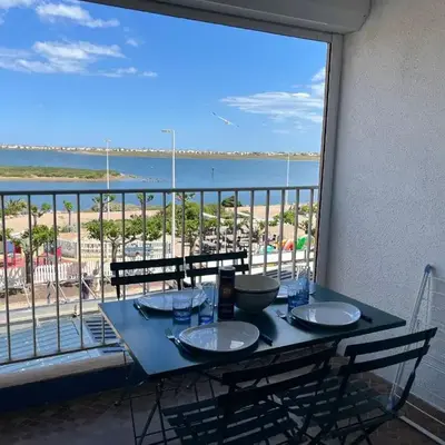 Gruissan - À 2 Pas de la Plage - Studio Cabine pour 4 - Parking Sécurisé - FR-1-796-15