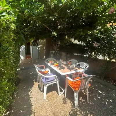 **Gruissan - T2 Cabine Mezzanine - Côté Village - 6 pers - Parking Privé - Proche Plages** - FR-1-796-63