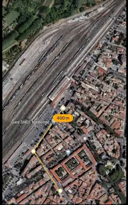 an overhead view of a city with a yellow sign at Appartement du Forum,La gare, 50 m2 , Climatisation, Garage, Cour in Narbonne