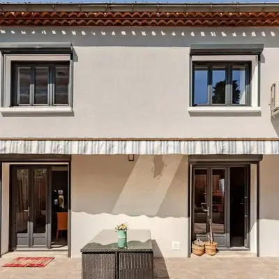 Maison Rosy