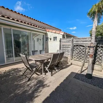 Villa T3 Spacieuse à Port-la-Nouvelle – Jardin