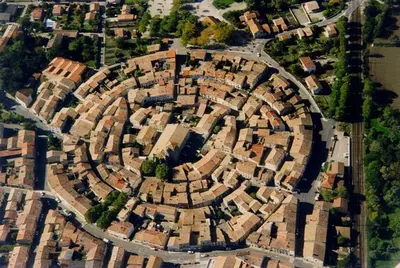 an overhead view of a city with many houses at La circulade - Maison de caractère avec jardin in Bram