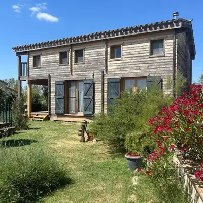 Cottage atypique avec piscine & accès au lac 6 personnes