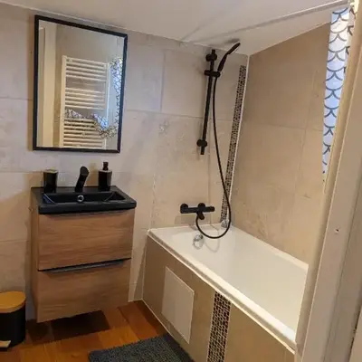 Studio indépendant tout équipé