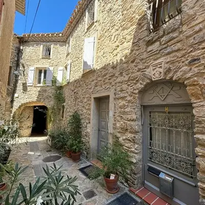 La Barbacane de Cascastel-des-Corbières