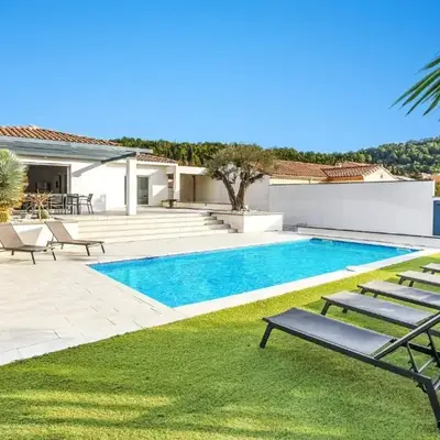 Villa Terre des Vins by Villa Plus