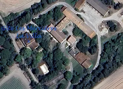 an overhead view of a house with trees at Gîte les Mercieres la Villa Maison campagne grands espaces oasis de nature, convivialité, détente 5 Chambres piscine chauffée Wifi piano billard in Pexiora