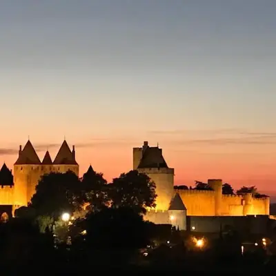 Chambre avec vue panoramique sur la Cité Médiévale