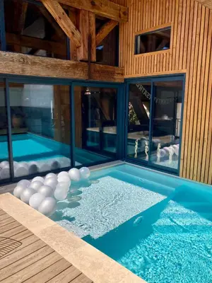a swimming pool in a house with a swimming pool at Vignerone atypique proche du canal du midi à 30 min des plages in Capestang