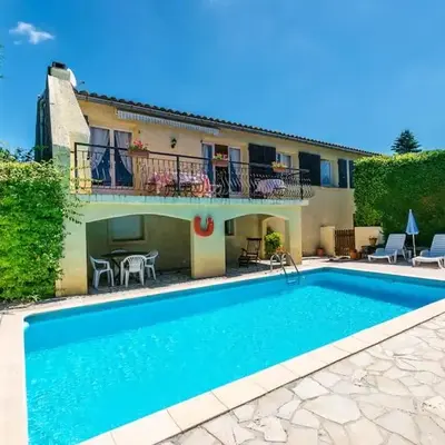 Fantastic Four Bed Family Home