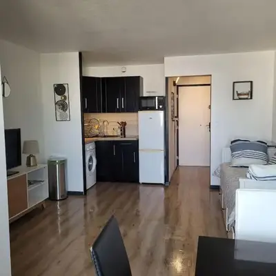 Appartement en résidence avec vue et accès au port