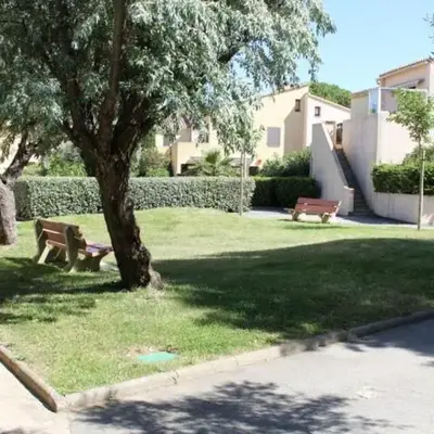 Appartement avec parking privé proche de la plage GN250-089
