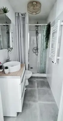 a bathroom with a sink and a toilet and a shower at N1-Terrasse - Barbacane - Pieds Cité - Clime Mobile in Carcassonne