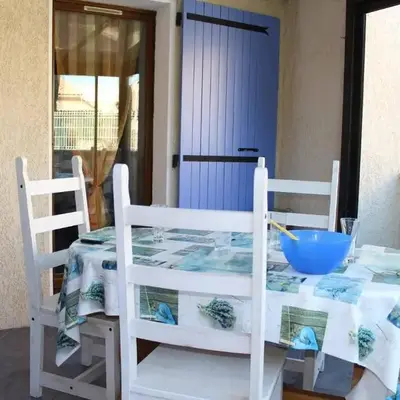 Pavillon Cosy 3 pièces avec véranda et parking GN520-048