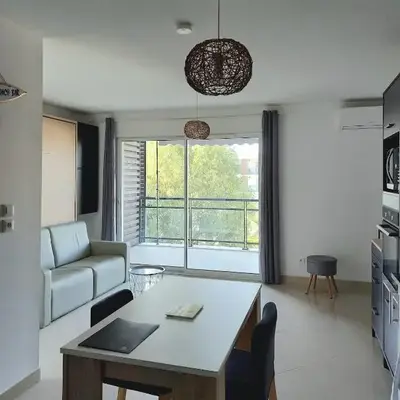 Grand Studio à 300m de la plage dans Résidence calme - une seule pièce