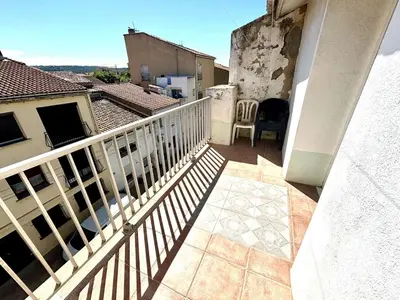 a balcony of a building with a white railing at Appartement 3 pièces Port la Nouvelle PN000-151 in Port-la-Nouvelle