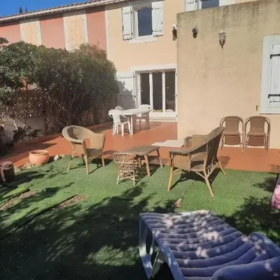 Maison Gruissan village 90m2 avec jardin a 1km de la plage