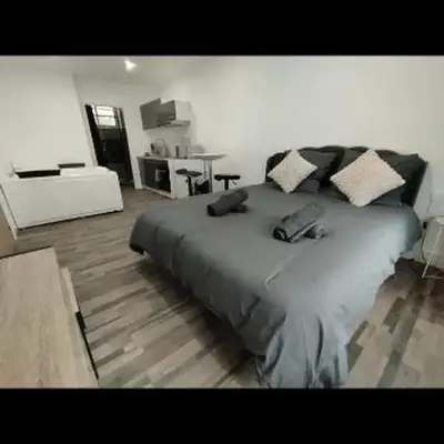 Élégant studio avec jacuzzi
