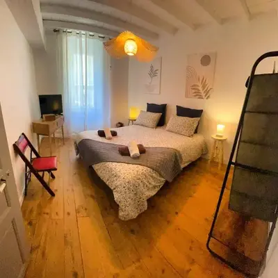 Gîte le Calsou 4 étoiles 3ch MontagneNoire Chât Cathare Carcassonne jardin rivière