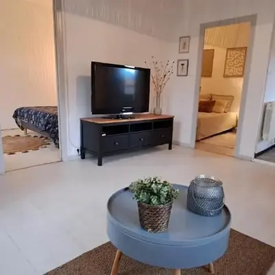 Maison Calme au Centre du Village
