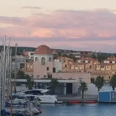 gruissan la belle rive droite