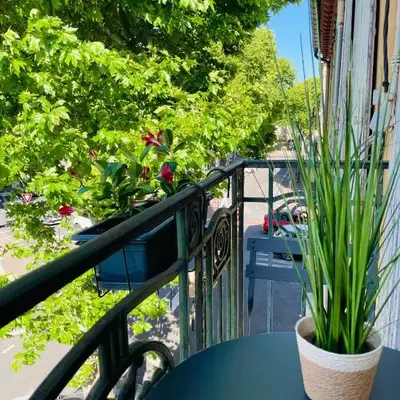 T3 Lumineux & Cosy avec Balcon Escapade by DarBonne