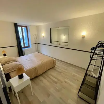 Parenthèse à Deux - T2 Cosy & Calme - Patio - Terrasse - Climatisé - Proche de la cité médiévale