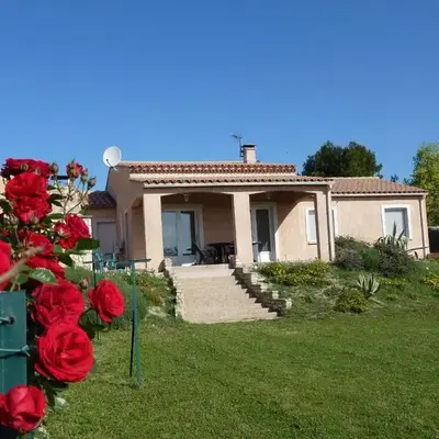Jolie maison avec piscine