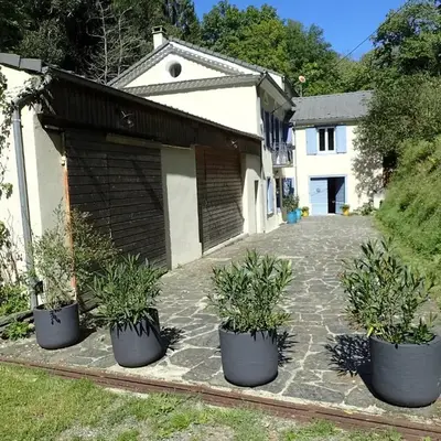 Cottage by River with Spa near Carcassonne