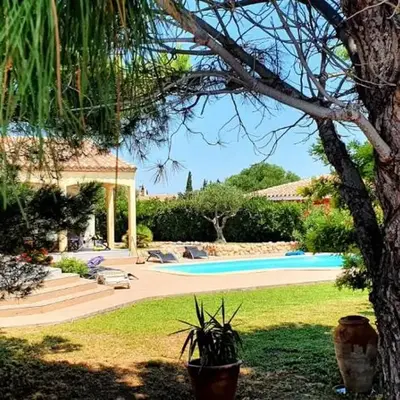 Maison de vacances avec piscine en bord de mer