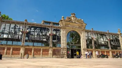 a large building with people standing outside of it at Hyper centre de Narbonne in Narbonne